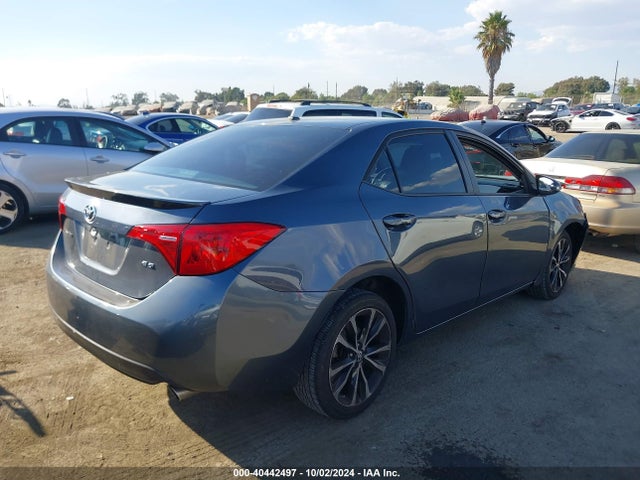 Toyota COROLLA SE 2017 5YFBURHE0HP618910 Image 4