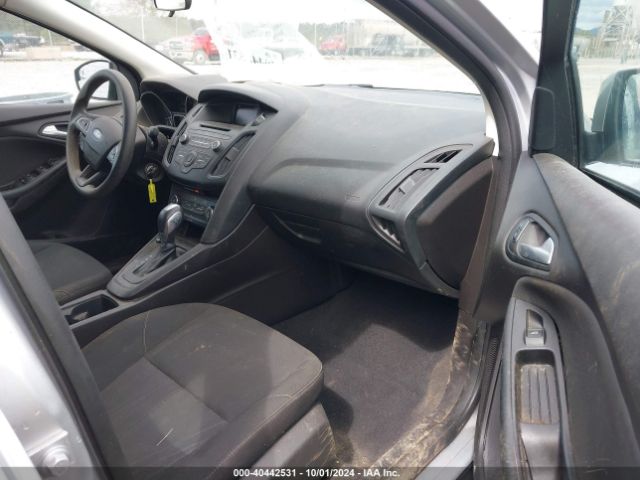 1FADP3F2XGL373875 Ford FOCUS SE
