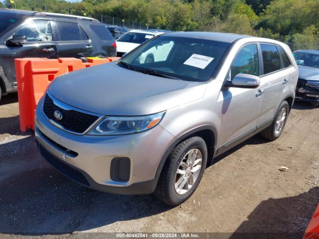 5XYKT3A60FG661857 KIA SORENTO LX