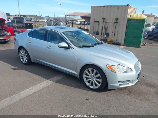 2011 JAGUAR XF SAJWA0GBXBLR81911 Photo 0
