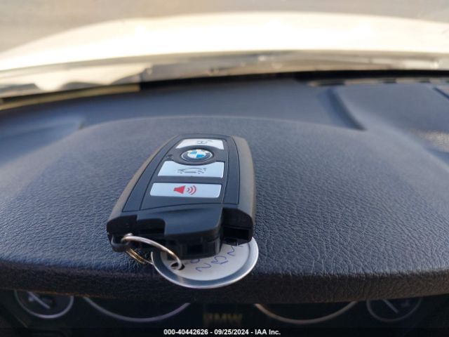 WBA8A9C59GK617081 BMW 320i