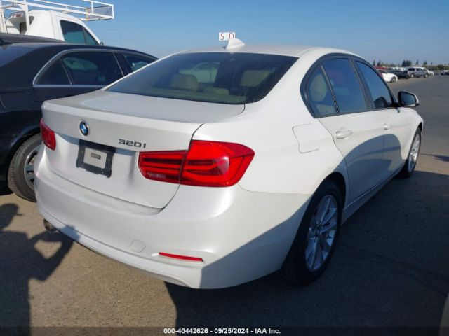 WBA8A9C59GK617081 BMW 320i