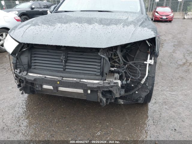 WA1CNAFY2J2200301 Audi Q5 2.0t Premium/2.0t Tech Premium