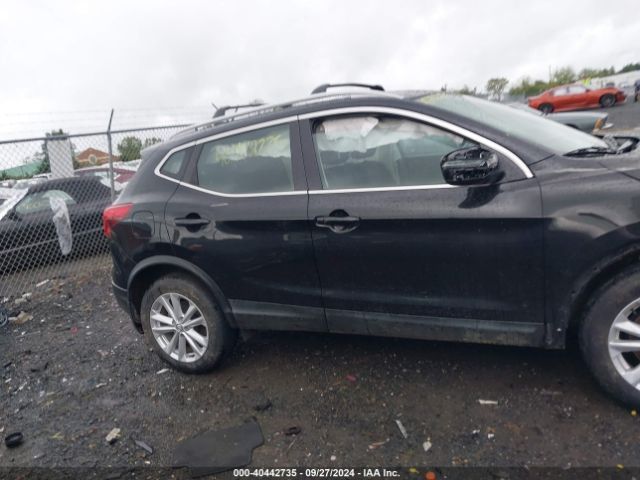 JN1BJ1CR6HW142385 Nissan Rogue Sport Sv