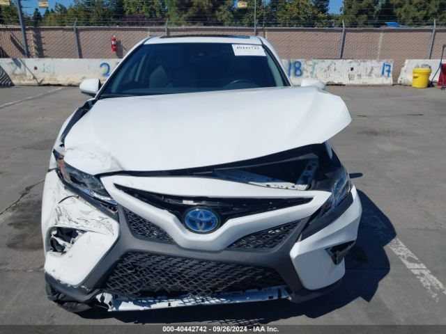 4T1B21HK5KU518272 Toyota Camry Hybrid Se