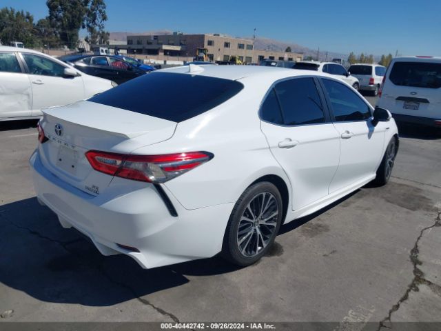 4T1B21HK5KU518272 Toyota Camry Hybrid Se