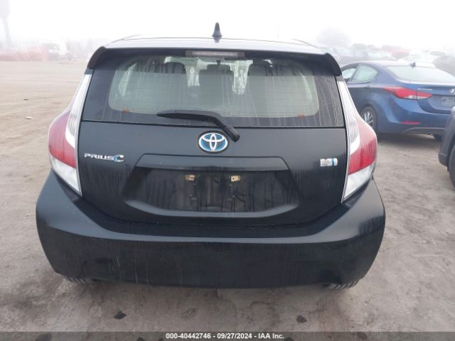 JTDKDTB3XF1105637 Toyota Prius C One