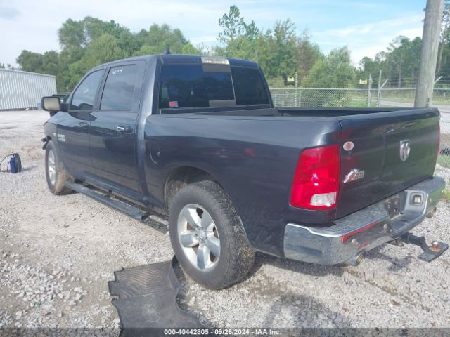 2016 RAM 1500 1C6RR6LT4GS195063 Photo 2