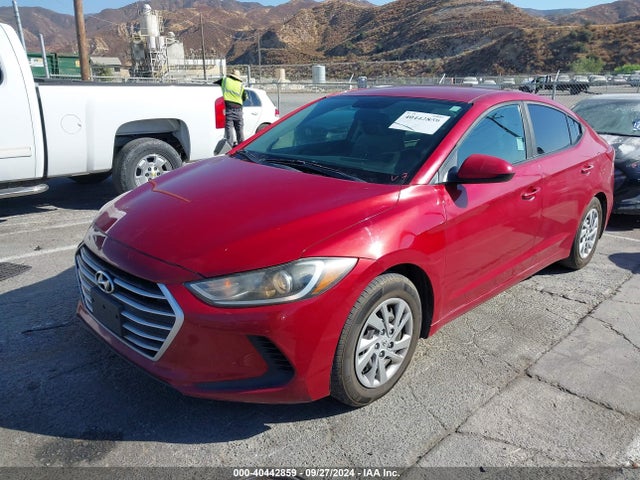 Hyundai ELANTRA SE 2017 KMHD74LF0HU353505 Image 2