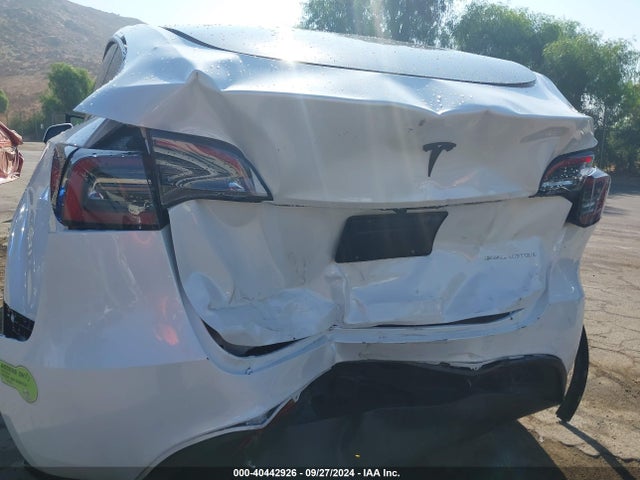 2023 TESLA MODEL Y 7SAYGDEE5PA079672 Photo 5