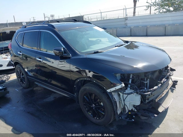 Nissan ROGUE SV 2018 5N1AT2MT1JC750479 Image 1