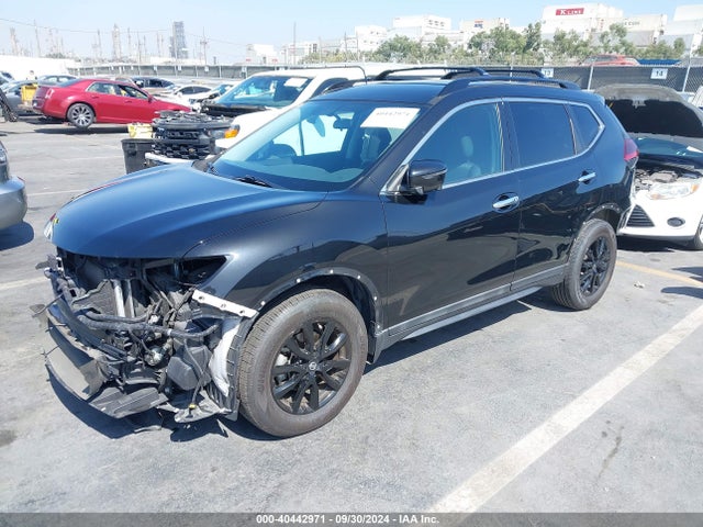 Nissan ROGUE SV 2018 5N1AT2MT1JC750479 Image 2