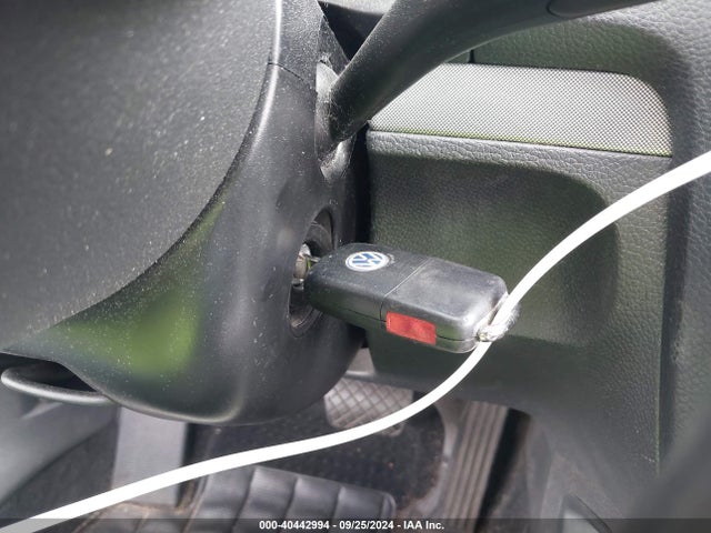 40442994 :رقم المزاد ، 3VWJM71K39M013754 vin ، 2009 Volkswagen Jetta S مزاد بيع