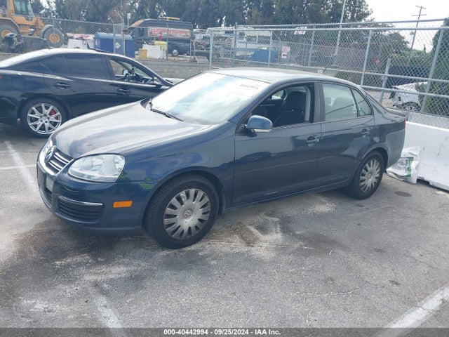 40442994 :رقم المزاد ، 3VWJM71K39M013754 vin ، 2009 Volkswagen Jetta S مزاد بيع