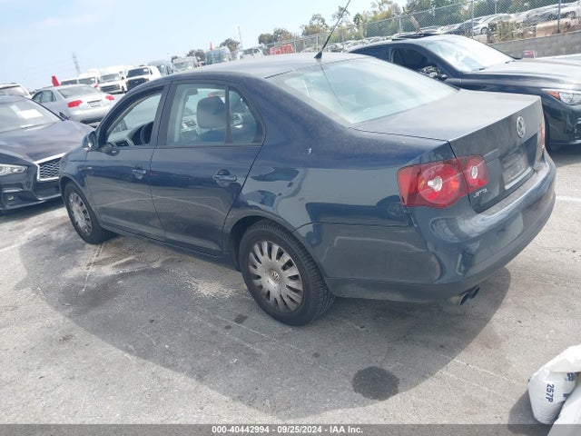 40442994 :رقم المزاد ، 3VWJM71K39M013754 vin ، 2009 Volkswagen Jetta S مزاد بيع