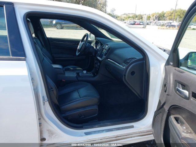 2C3CCAGG8JH177684 Chrysler 300 300s Awd