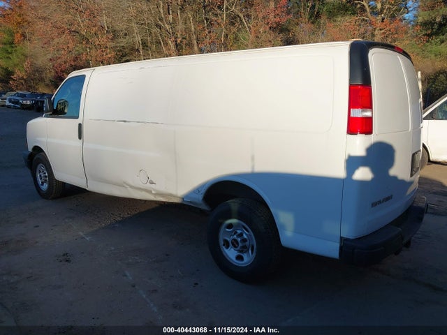 GMC Savana 3500 Work Van 2019 1GTZ7HFG2K1181797 Image 3