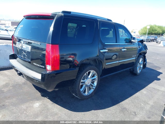 2011 CADILLAC ESCALADE 1GYS3CEF7BR111538 Photo 3