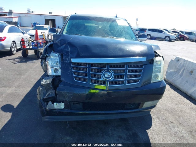 2011 CADILLAC ESCALADE 1GYS3CEF7BR111538 Photo 5