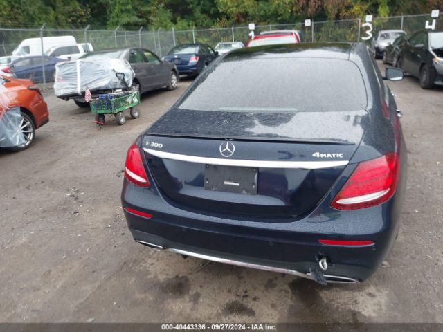 WDDZF4KB0JA378591 Mercedes-Benz E 300 4matic