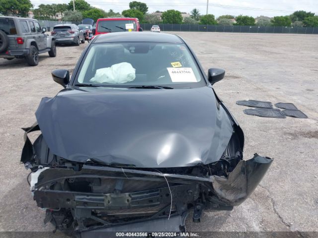 3MYDLBYVXJY327132 Toyota YARIS IA
