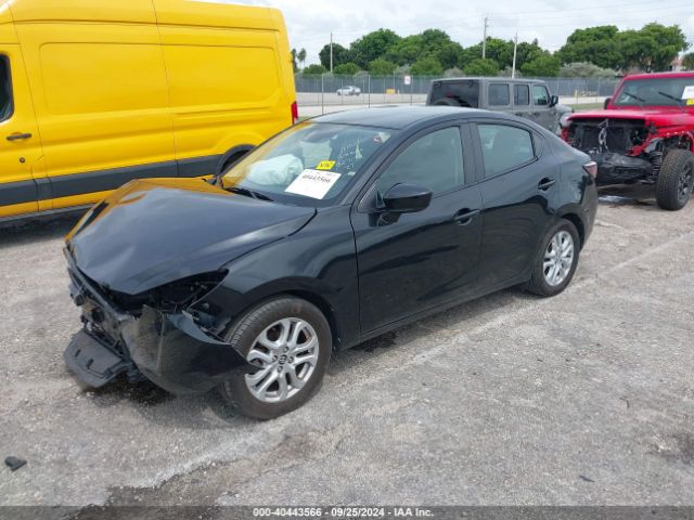 3MYDLBYVXJY327132 Toyota YARIS IA