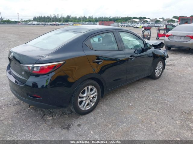 3MYDLBYVXJY327132 Toyota YARIS IA