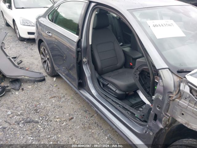 1VWSA7A35MC017384 Volkswagen Passat 2.0t Se