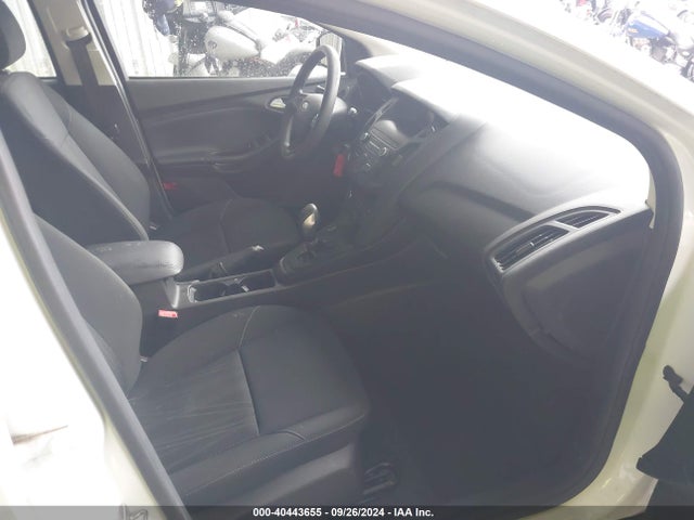 Ford FOCUS SE 2018 1FADP3K2XJL213721 Image 5