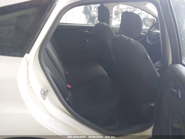 Ford FOCUS SE 2018 1FADP3K2XJL213721 Image 8