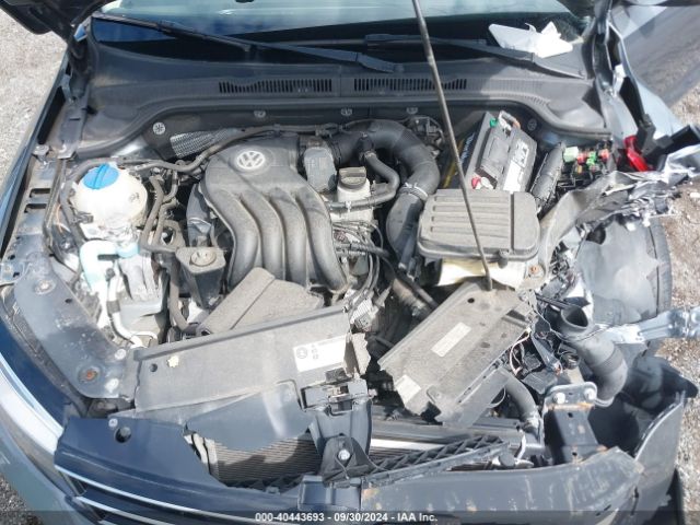 3VW2K7AJ0FM208806 Volkswagen Jetta 2.0l S