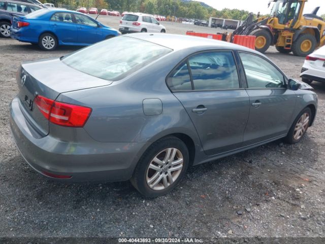 3VW2K7AJ0FM208806 Volkswagen Jetta 2.0l S