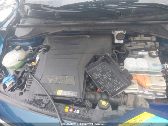 KNDCB3LC4K5252029 KIA NIRO LX