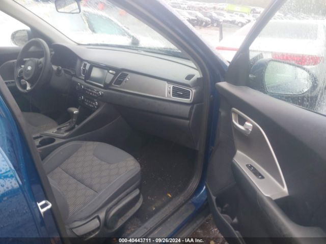 KNDCB3LC4K5252029 KIA NIRO LX