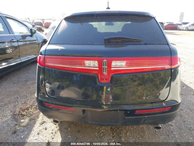 2LMHJ5NKXGBL00970 Lincoln Mkt Livery
