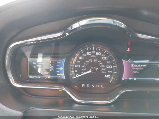 2LMHJ5NKXGBL00970 Lincoln Mkt Livery