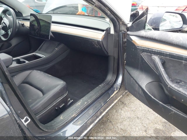 2023 TESLA MODEL 3 5YJ3E1EA7PF436586 Photo 4