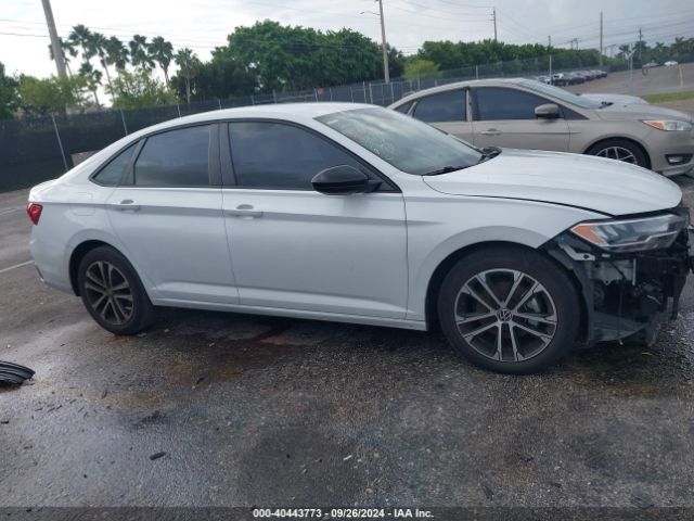3VWBM7BU0NM017579 Volkswagen Jetta 1.5t Sport