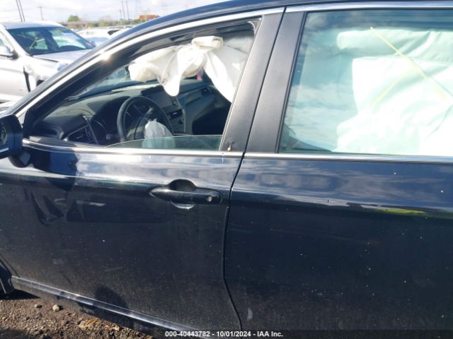 4T1G11BK9NU054103 Toyota Camry Se Awd