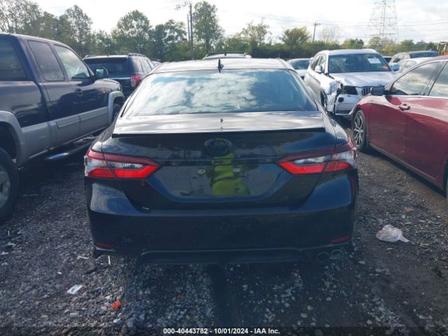 4T1G11BK9NU054103 Toyota Camry Se Awd