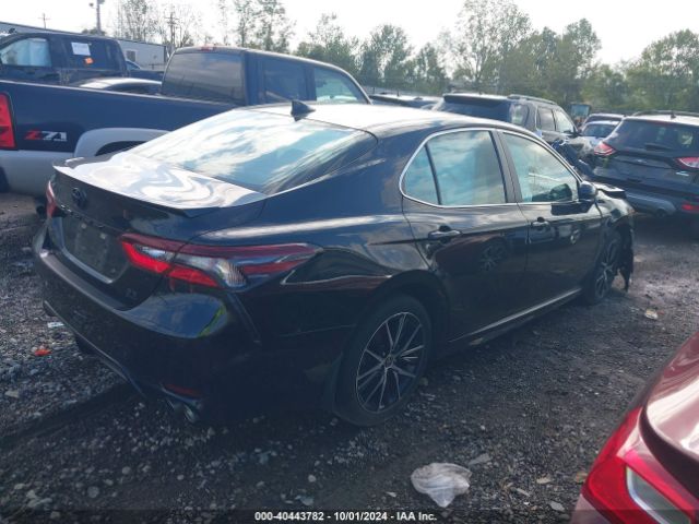 4T1G11BK9NU054103 Toyota Camry Se Awd