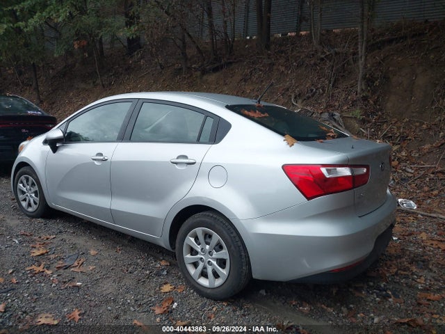 KIA RIO LX 2016 KNADM4A35G6658584 Image 3
