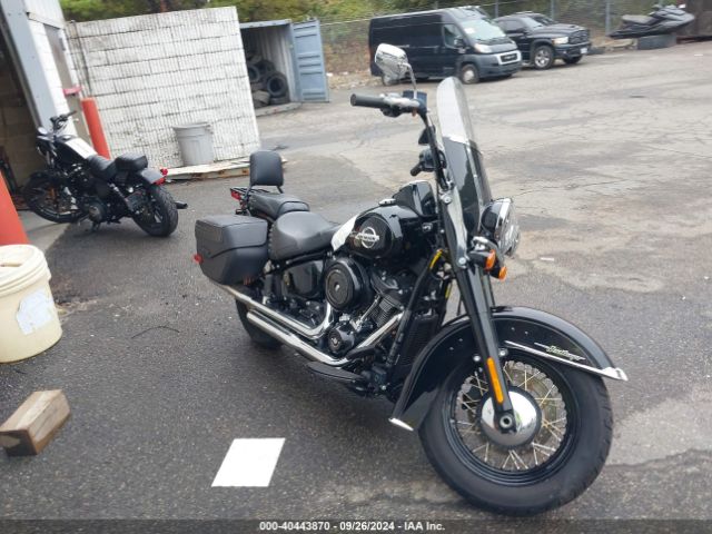 2018 HARLEY-DAVIDSON FLHC 1HD1YAJ14JC029574