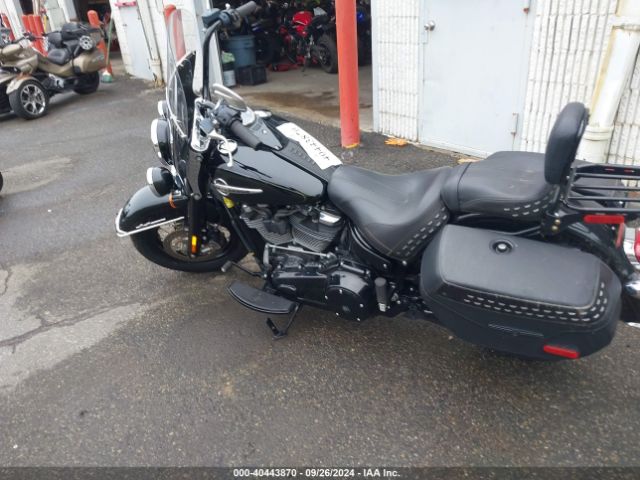 2018 HARLEY-DAVIDSON FLHC 1HD1YAJ14JC029574 Photo 8