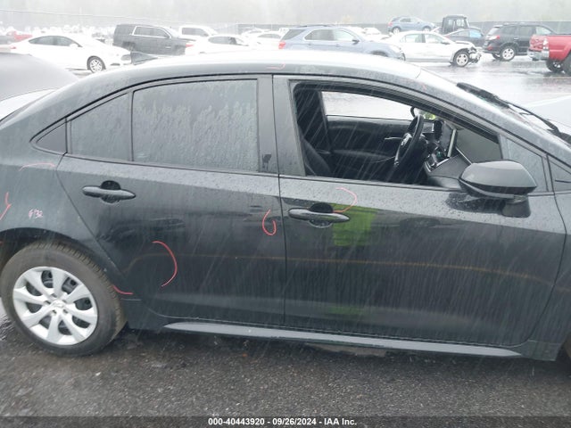 Toyota COROLLA LE 2021 5YFEPMAE0MP169854 Image 13