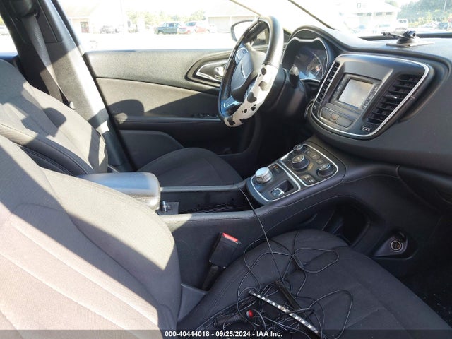 Chrysler 200 Limited 2015 1C3CCCAB1FN708442 Image 5