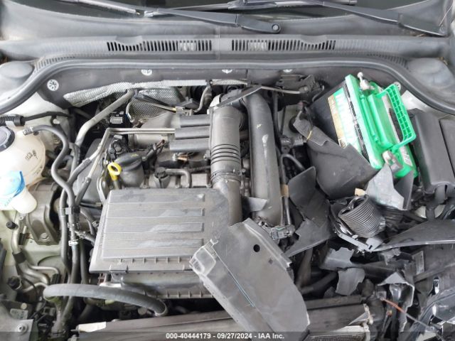 3VWDB7AJ3JM221373 Volkswagen Jetta 1.4t Se/1.4t Wolfsburg Edition