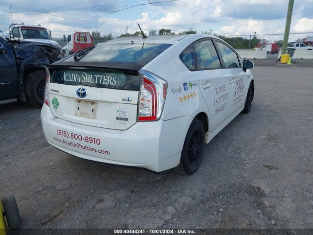 JTDKN3DU1E1756530 Toyota Prius Two