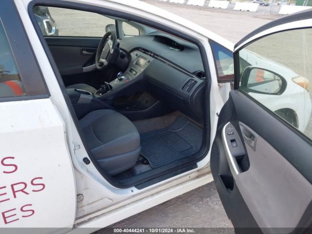 JTDKN3DU1E1756530 Toyota Prius Two