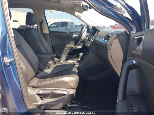 3VV3B7AX0JM105522 Volkswagen Tiguan 2.0t Se/2.0t Sel